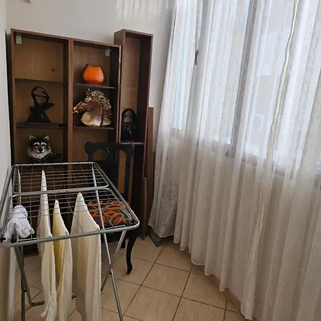 Vavla Apartament アパート